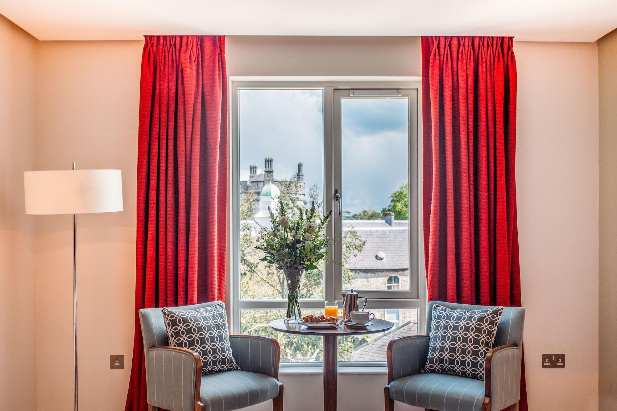 Kilkenny Pembroke Hotel Екстер'єр фото