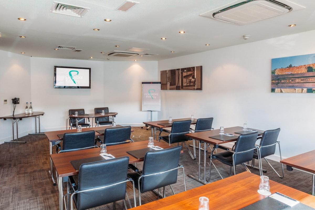Kilkenny Pembroke Hotel Екстер'єр фото