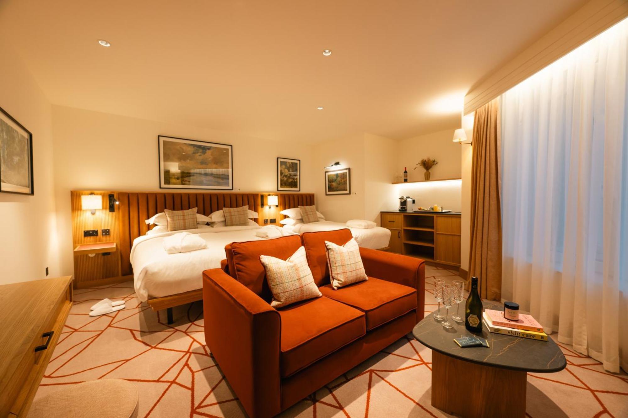 Kilkenny Pembroke Hotel Екстер'єр фото