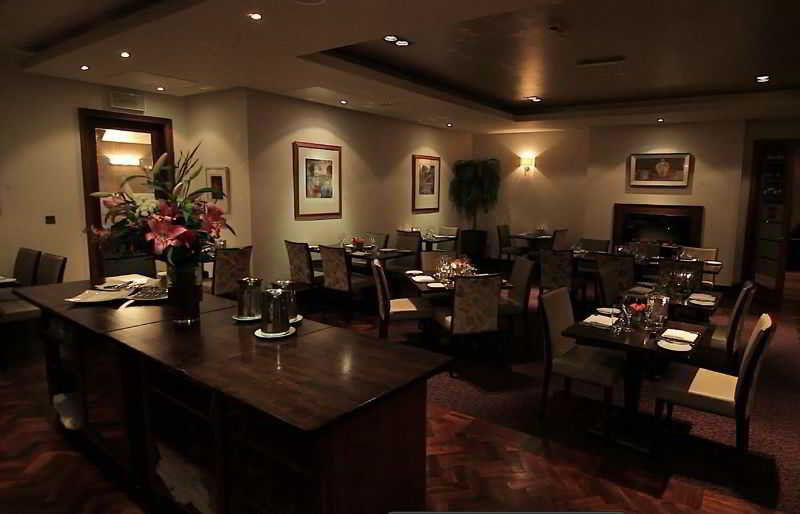 Kilkenny Pembroke Hotel Екстер'єр фото